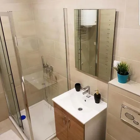 Skylux Apartment